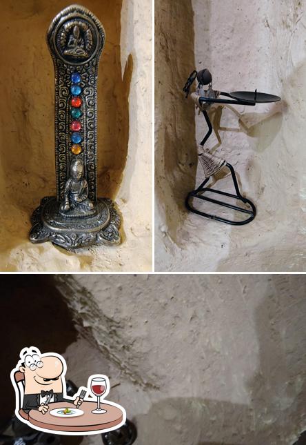 Meals at Boni’s Cafe