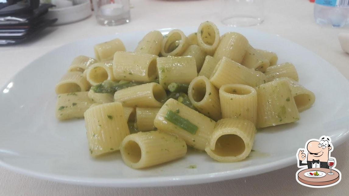 Cibo al Pizzeria Tiramisù