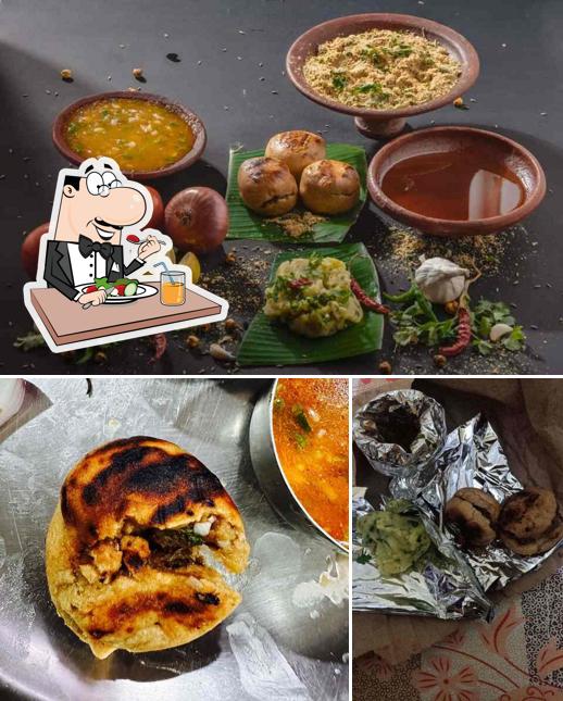 The photo of Bhola Litti’s food and interior