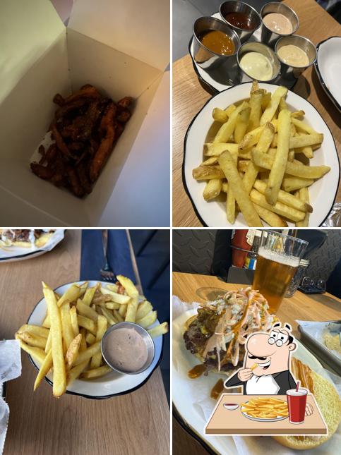 Patatine fritte al Black Tap Singles & Doubles Lausanne