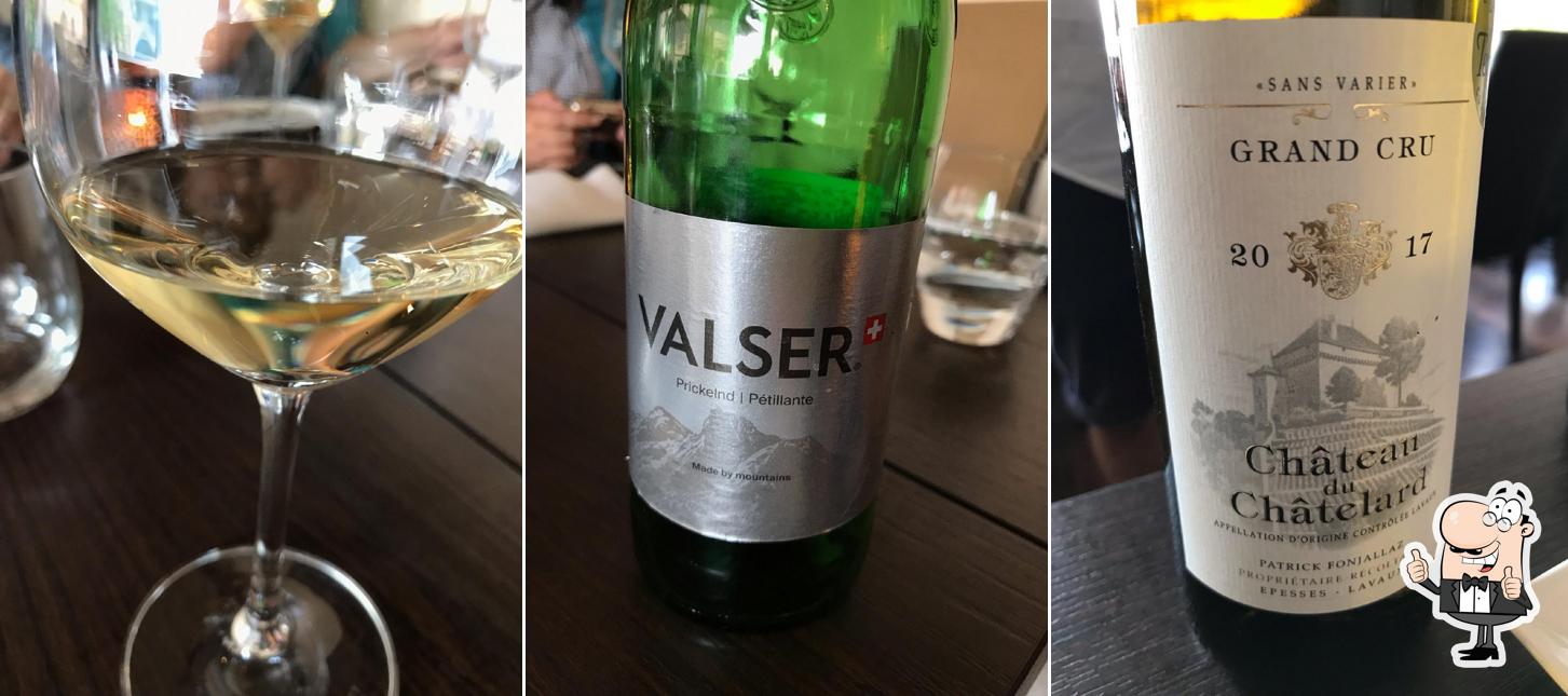 Guarda la foto di Davinda Lounge