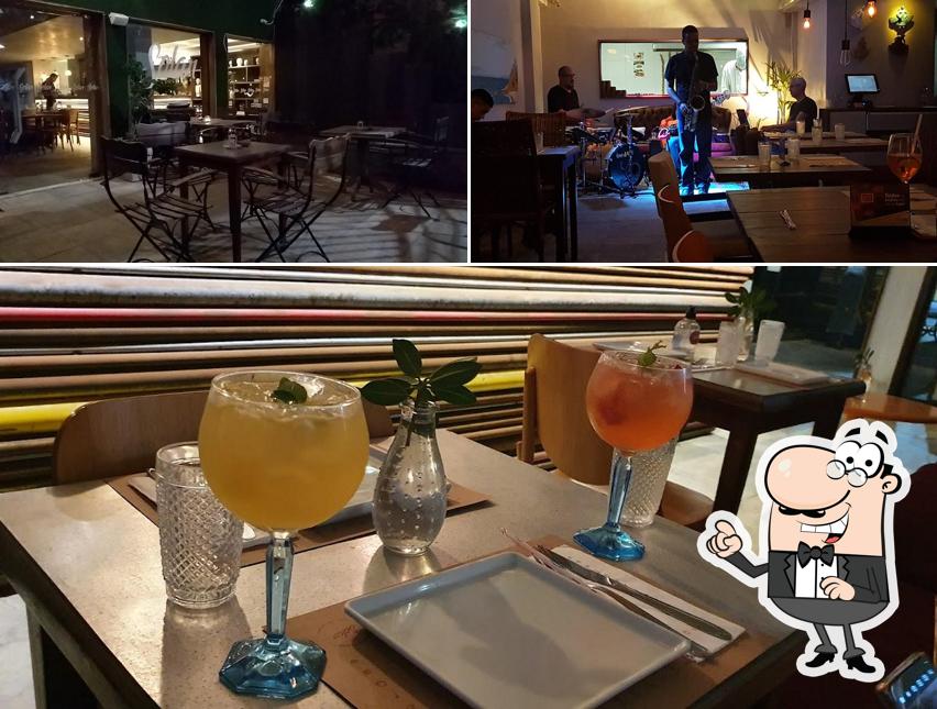 O interior do Solar Gastronomia Rio Vermelho