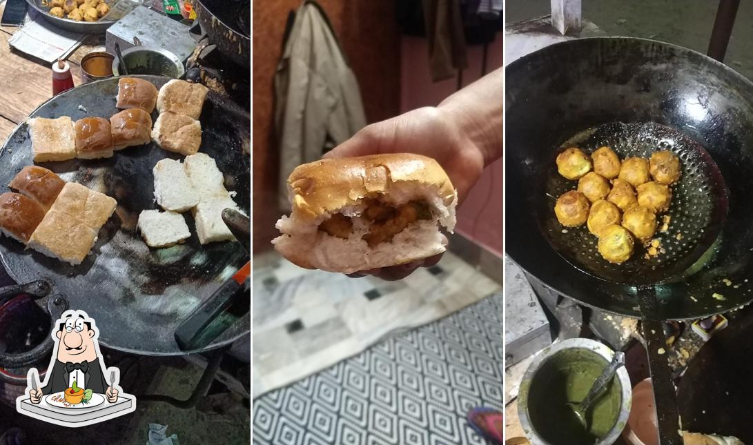 Food at मु्म्ब‌ई के प्रसिध्द वडा पाव सेन्टर