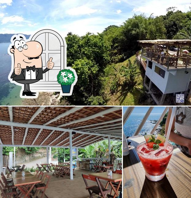 Desfrute da vista da área externa do Ben's Bar & Comidaria