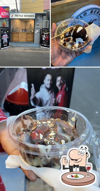 Food at HEYLO BERRIES