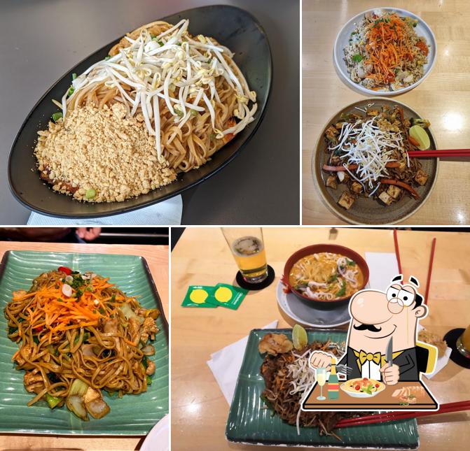 Pad thai al Tiffins Asian Kitchen