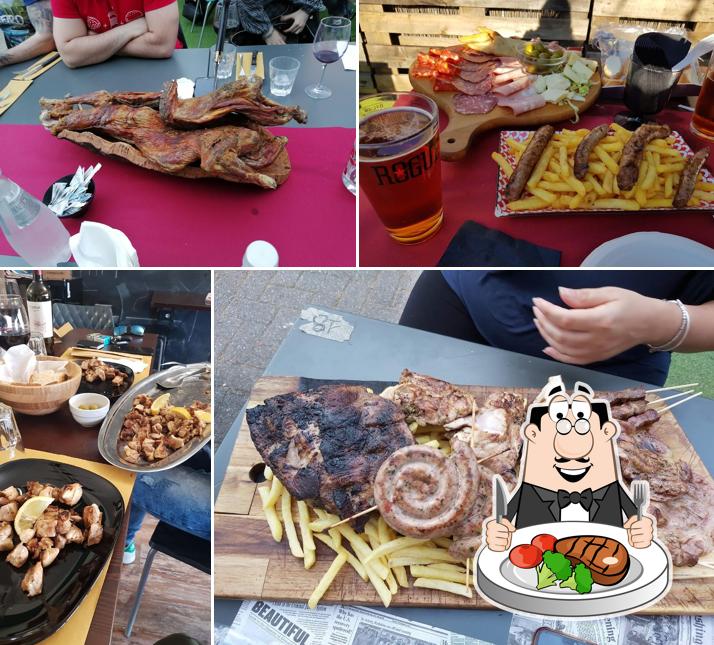 Prova i un pasto a base di carne a AC sport Cafè