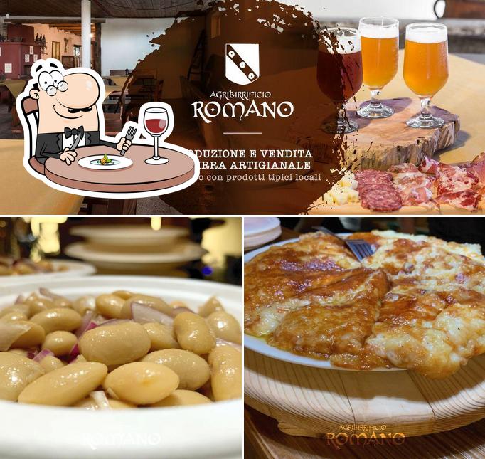 Guarda la foto che mostra la cibo e interni di Agribirrificio Romano