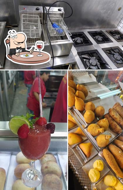 Esta é a foto ilustrando comida e interior no Pastelaria Praiano