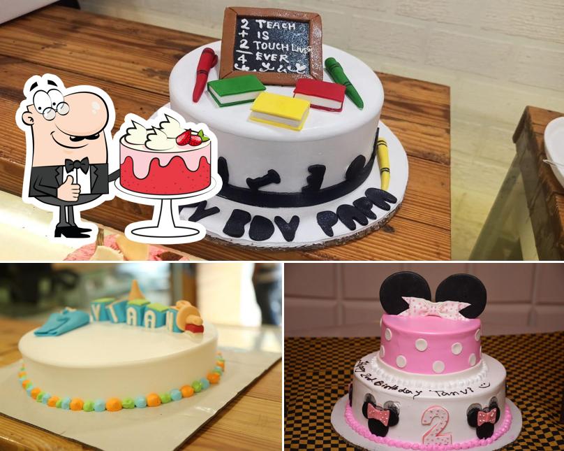 Look at this pic of The Cake World