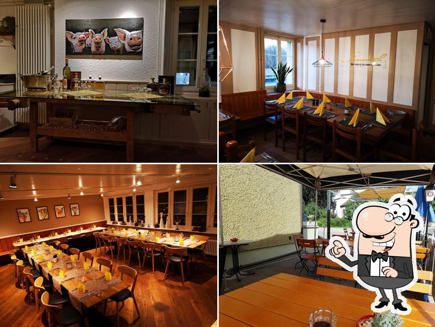 Siediti a un tavolo di Restaurant Sonne