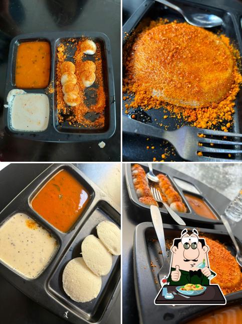 Idli at Naadbramha Idli - Jule Solapur