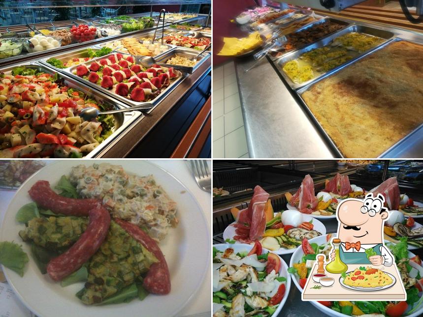 Platti al Ristorante Self Service La Porta del Roero