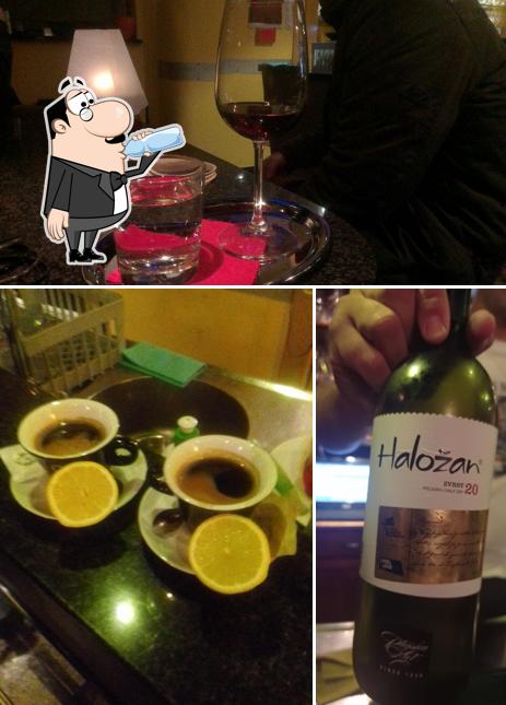 Tra le varie cose da Terasa Bar Kranj si possono trovare la bevanda e interni