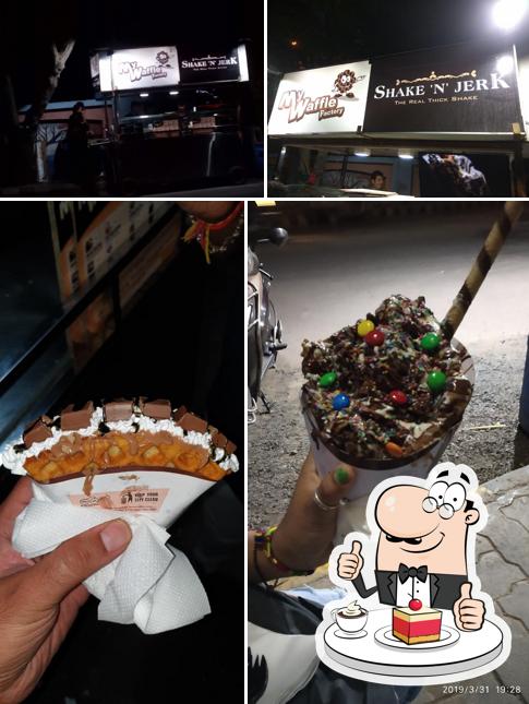 Order the sweet dishes