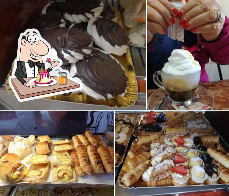 Caffe Del Centro propone un'ampia gamma di dessert