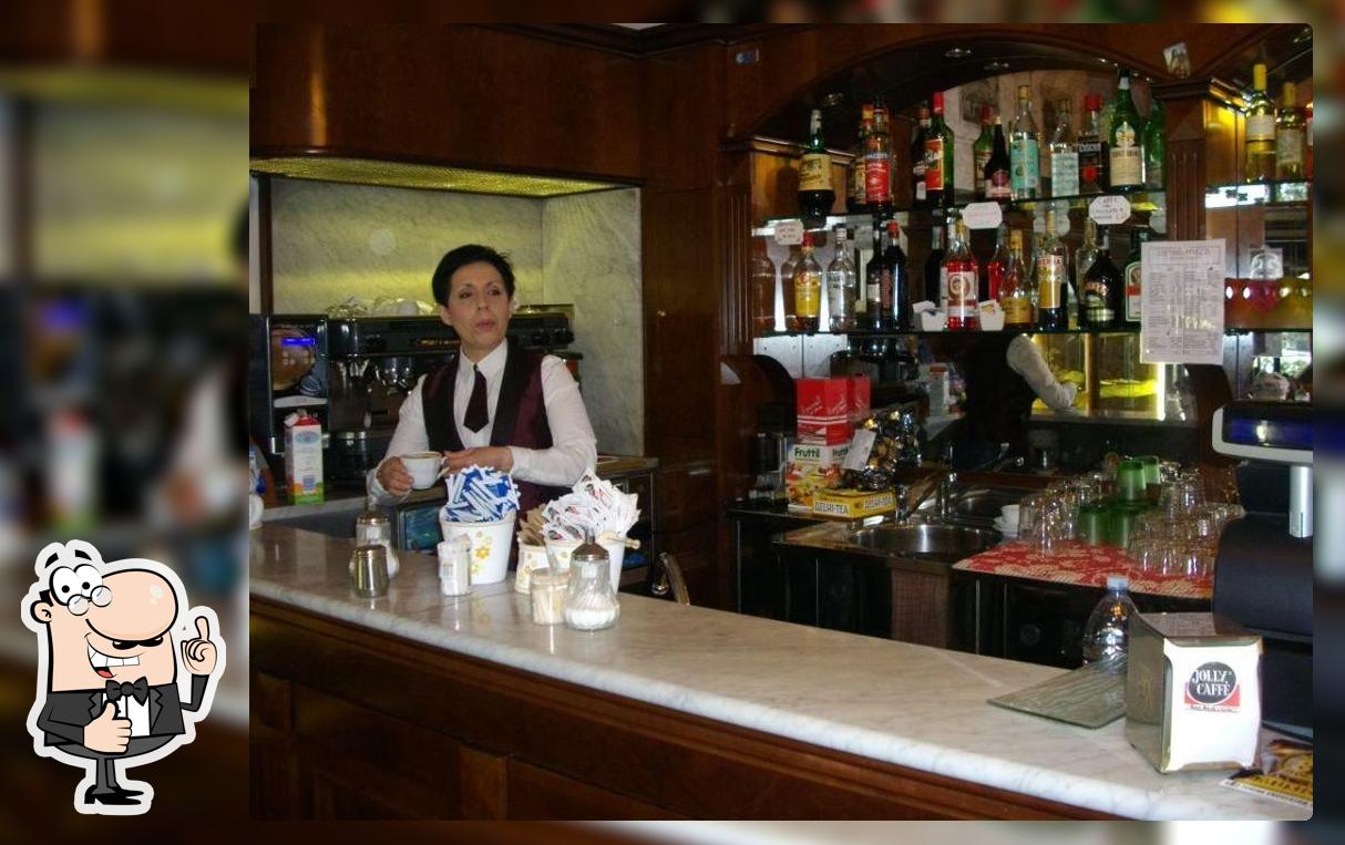 Puoi goderti un drink dal menu