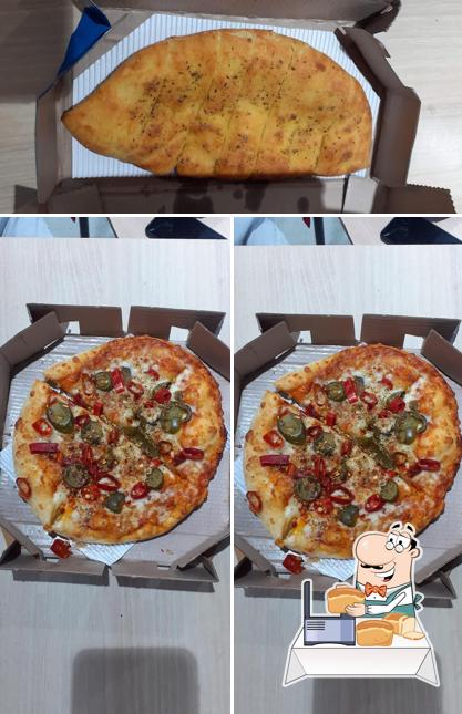 Garlic bread at Domino's Pizza Patwari, Greater Noida