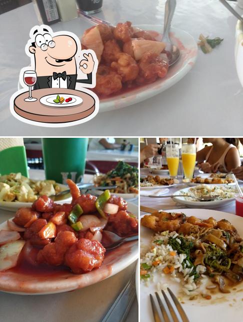 Comida em Restaurante Careca