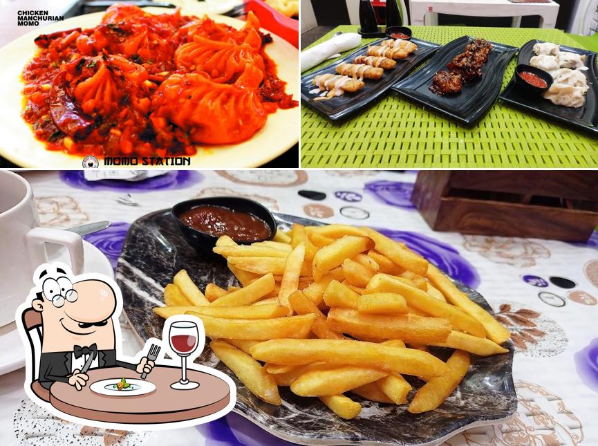 Food at MOMO STATION