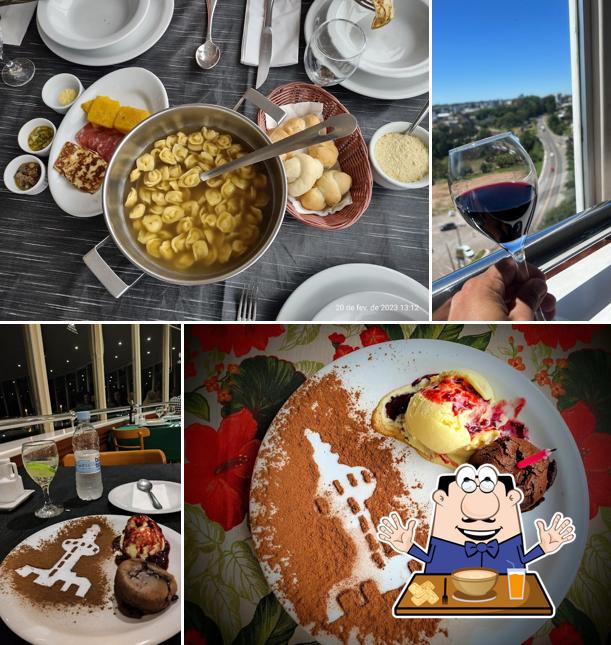 Platos en Mascaron Restaurante Giratório