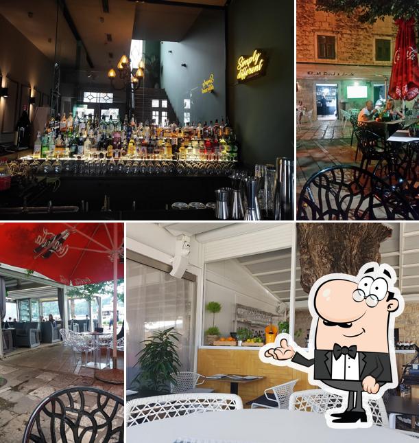 Siediti a un tavolo di Harbour Cafe & Restaurant