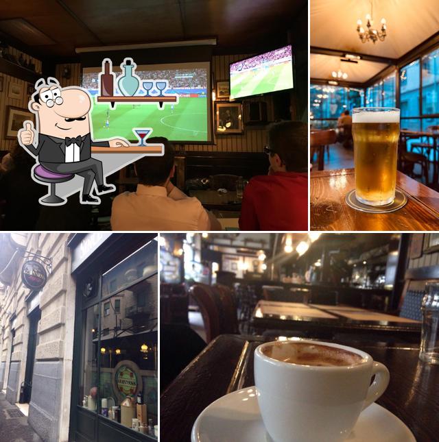 Siediti a un tavolo di The Ritual Pub