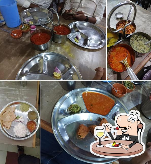 Meals at Swami Samarth Bhojnalay