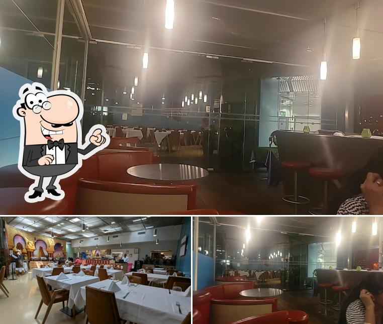 Dai un'occhiata agli interni di Darbar Indian Cuisine