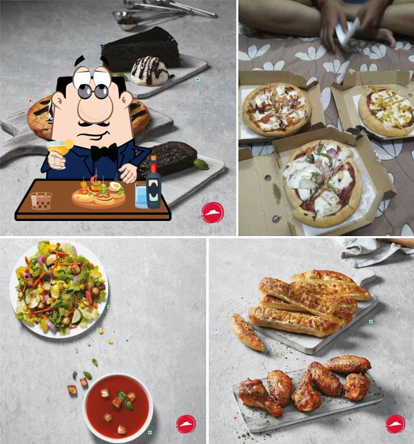 Bruschetta at Pizza Hut D B Mall, Gwalior