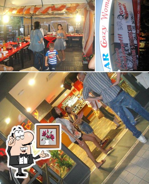 La foto di interni e esterno da crazy woman