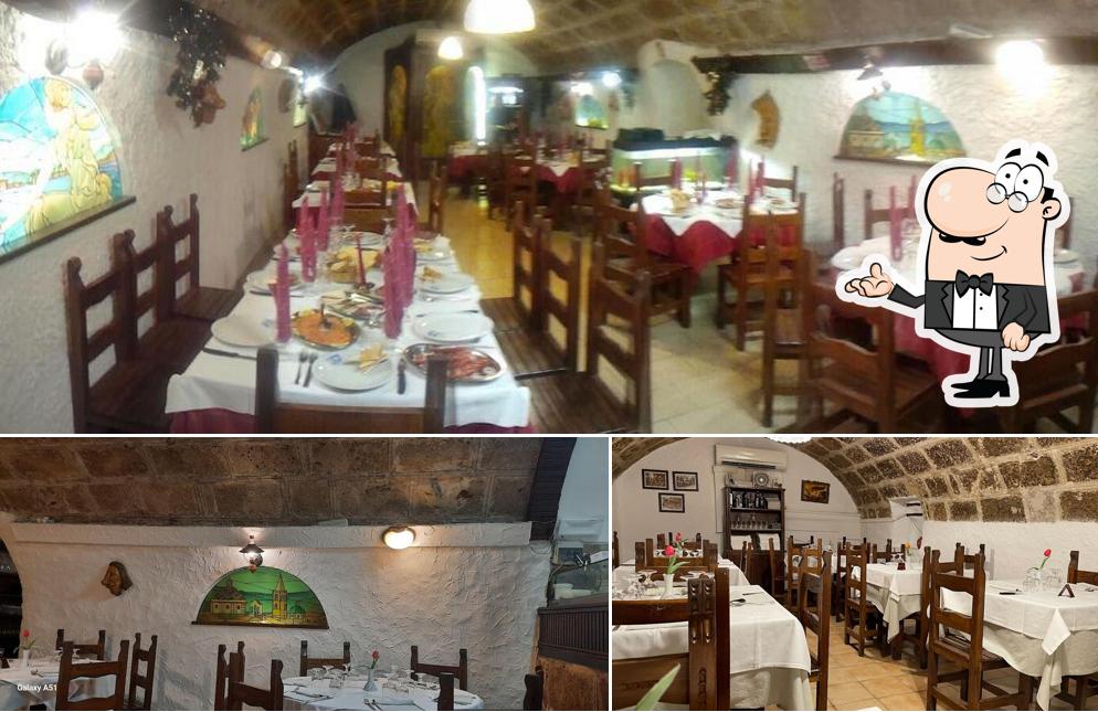 Siediti a un tavolo di Al Vecchio Mulino