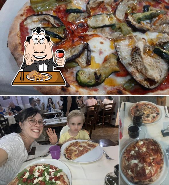 Scegli una pizza a La taverna di Castruccio