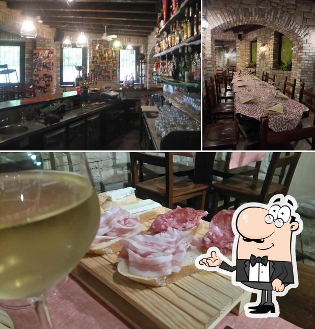 La foto della interni e bancone da bar di Antica Risotteria Braceria