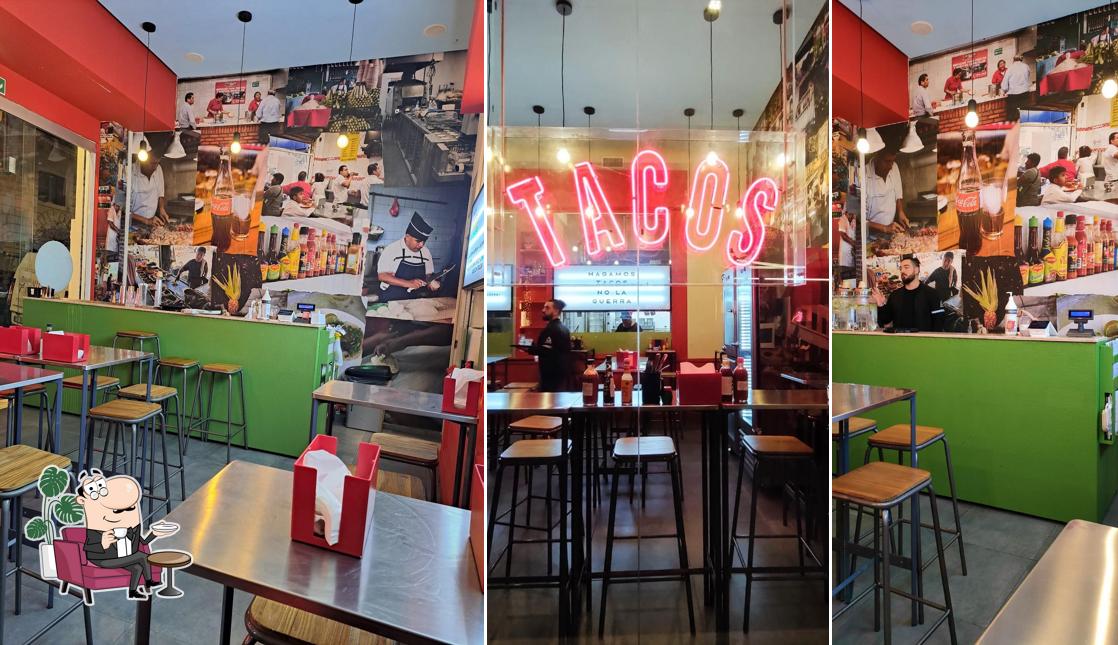 Dai un'occhiata agli interni di Taco Libre