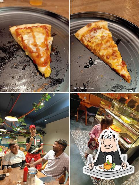 Meals at WILLIAM JOHN'S PIZZA SUPERLATIVE BHARUCH