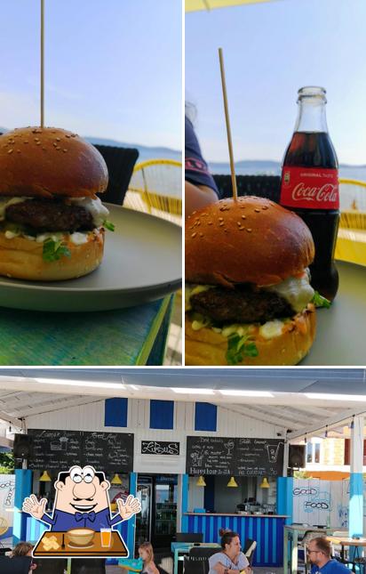 La immagine di cibo e interni da Kubus Beach Bar