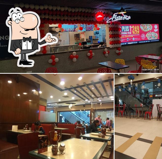 Pizza Hut East Delhi Mall, Delhi