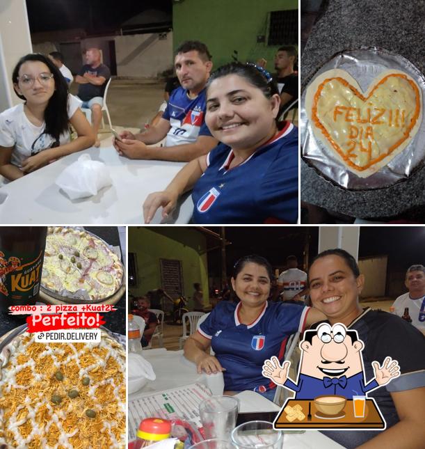 Comida em Pizzaria Pizza E Cia