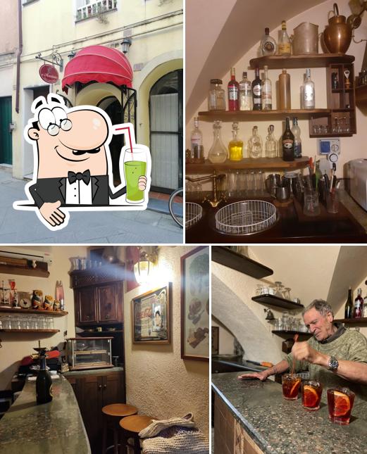 Bar Caffetteria Maxinin propone un'ampia varietà di cose da bere