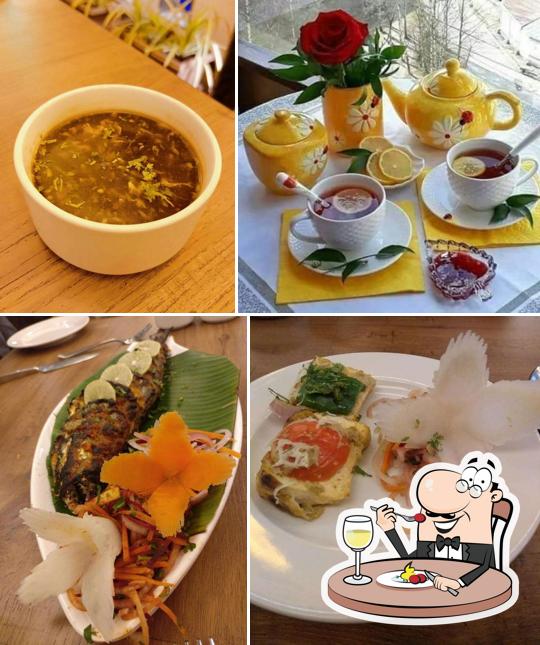 Golden Bawarchi Family Restaurant & Bar