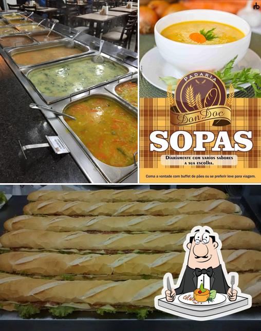 Comida em Padaria Don Doc