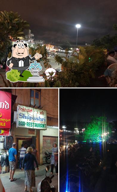 Check out how New Shilpashri bar and restaurant looks outside