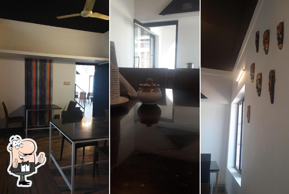 Look at this pic of Kothy, the family restaurant