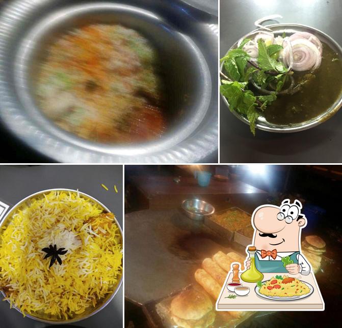 Food at Seekh Paratha Inn