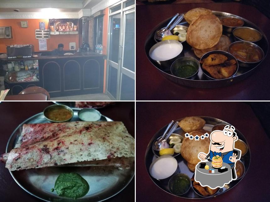 Meals at Sr's Cafe-De Woodlands