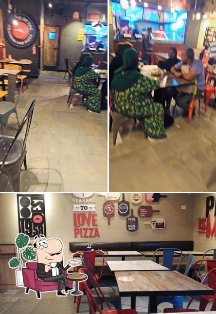 Check out how Pizza Hut Toli Chowki, Hyderabad looks inside