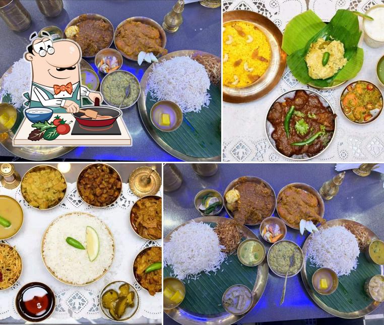 Chicken curry at Aahare Bengali Chandannagar