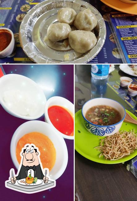Food at Darjeeling Kanchanjanga Chinese And rolls