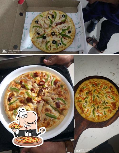 Get pizza at The pizza camp